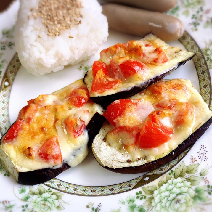 朝食やあと1品に☆ナスとトマトのチーズ焼き